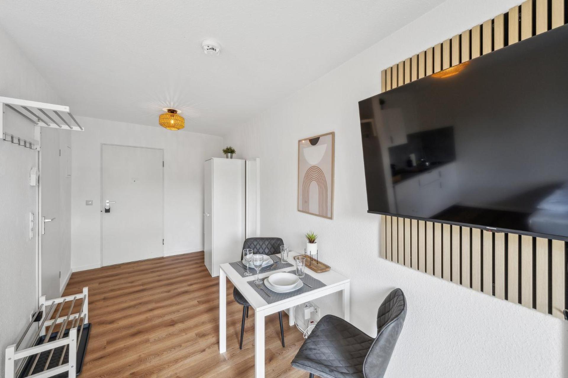 Andriss - Study & Work Apartments - Wifi - Kitchen Kaiserslautern Esterno foto